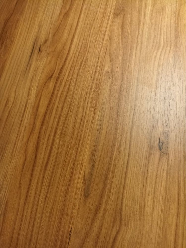 Stolik z żeliwnymi nogami Singera – blat laminowany „Dąb Prastary”