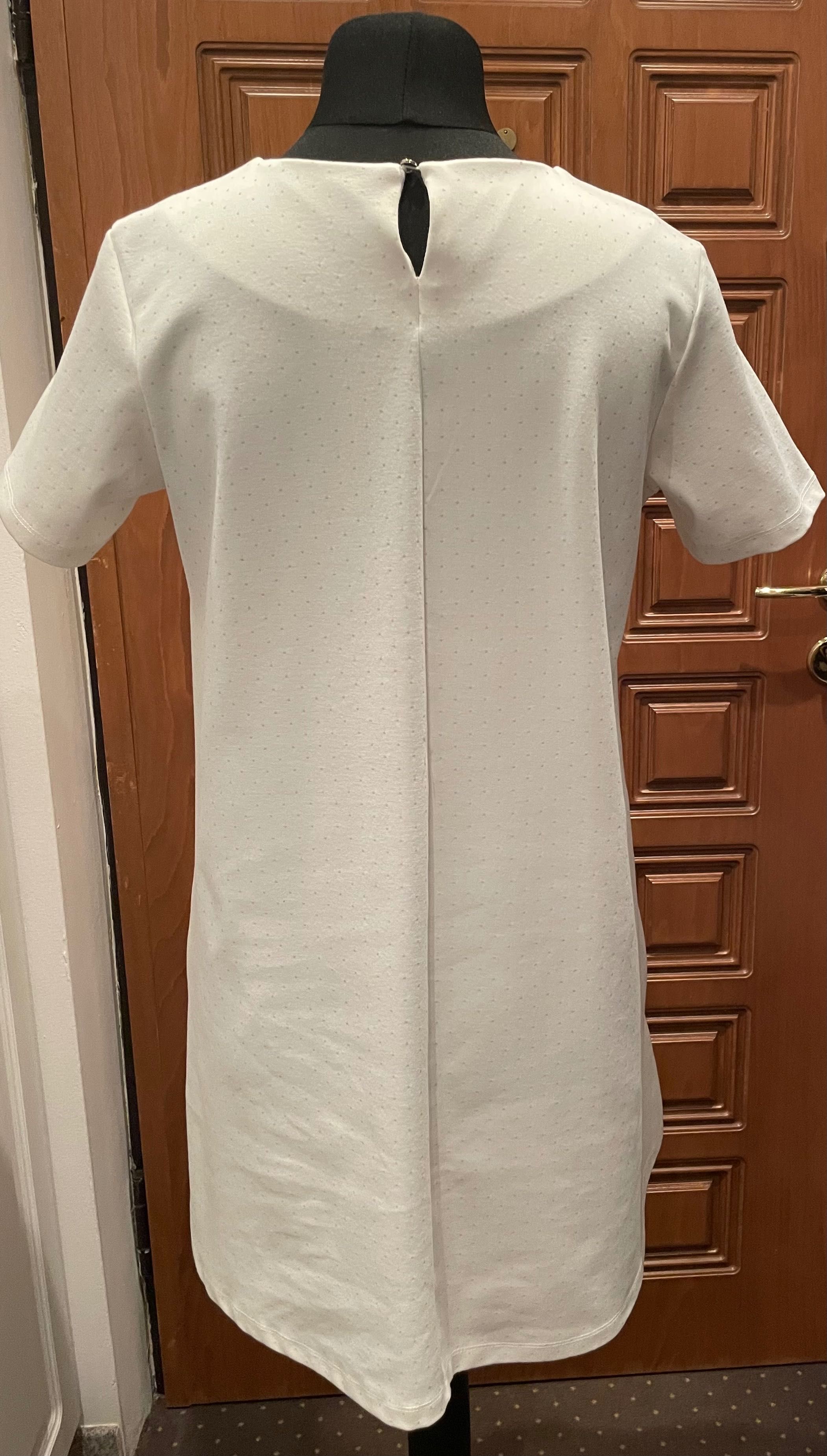 Biała sukienka Mohito XL