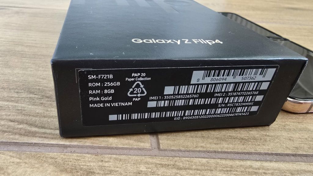Samsung Galaxy Z Flip 4 256GB złoty