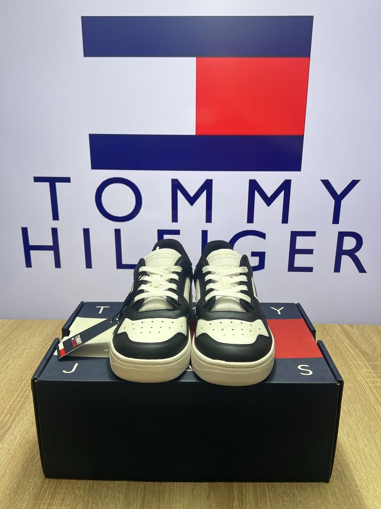 Жіноче взуття Tommy Jeans Снікерcи Tjw Retro Basket Ess EN0EN02505 YBL