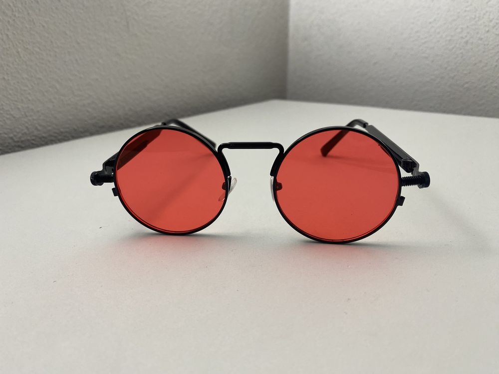 Óculos vintage redondos vermelhos