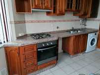 Vendo cozinha em madeira de castanho