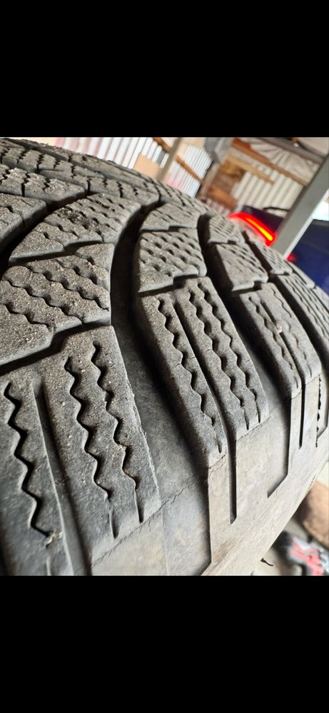 Opony zimowe 225/65/17 Firestone winterhawk4