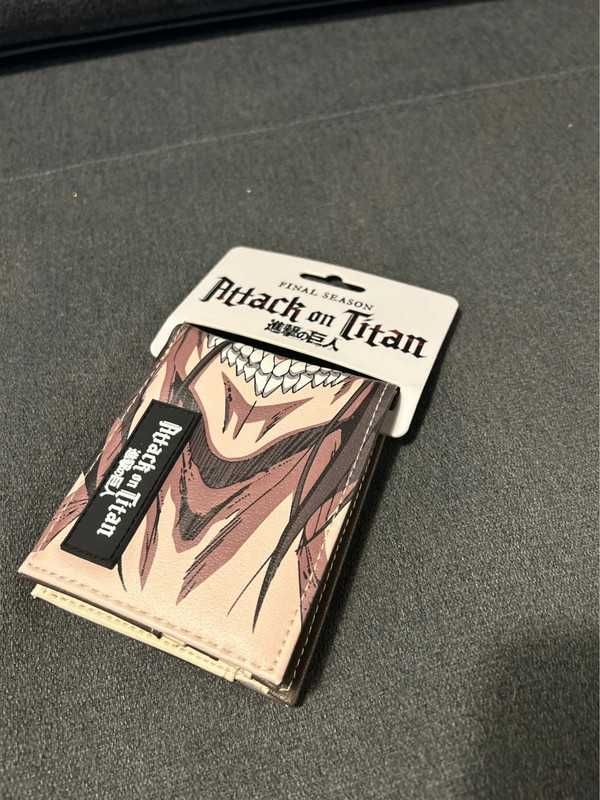 Attack on Titan Portfel