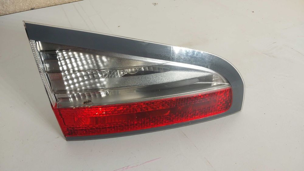 FORD S-MAX MK1 lampa lewa tylna z klapy 06-10