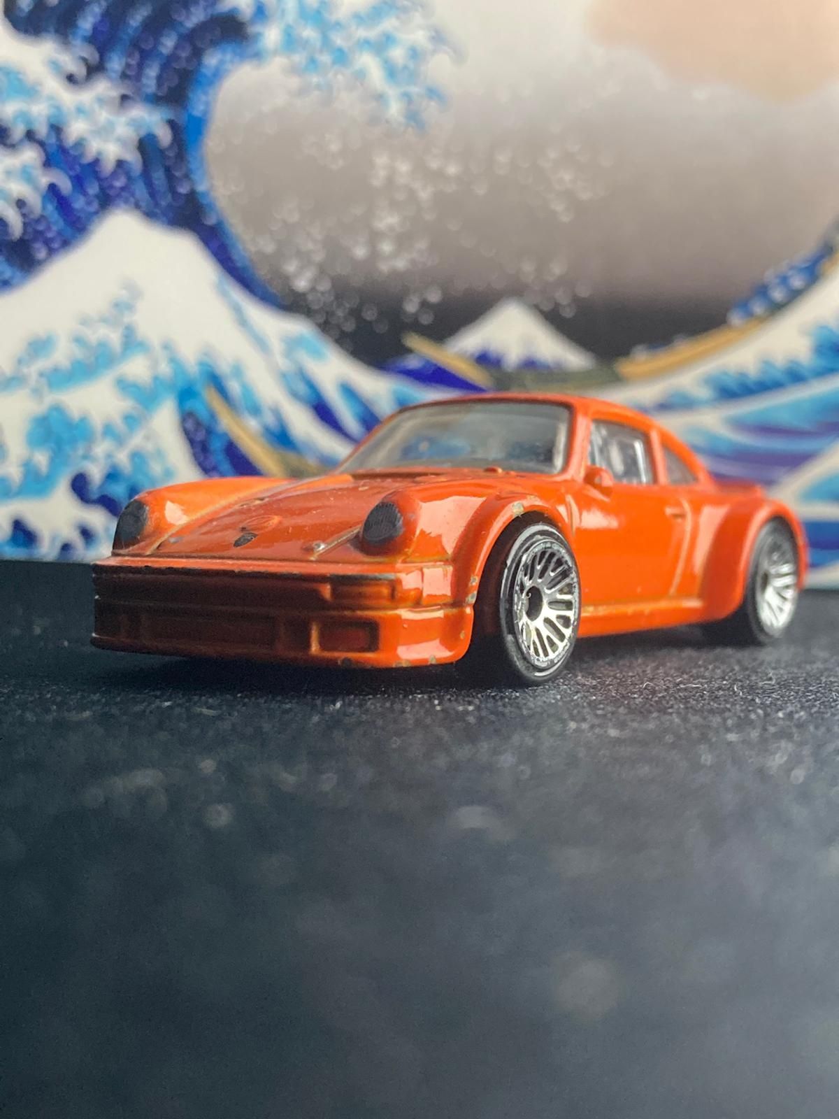 Hot Wheels Orange Porsche 993 GT2