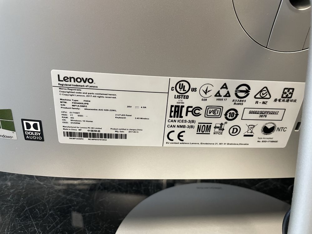 Super kompik lenovo z monitorem aio 520 8gb 256 ssd i3-7gen win 11