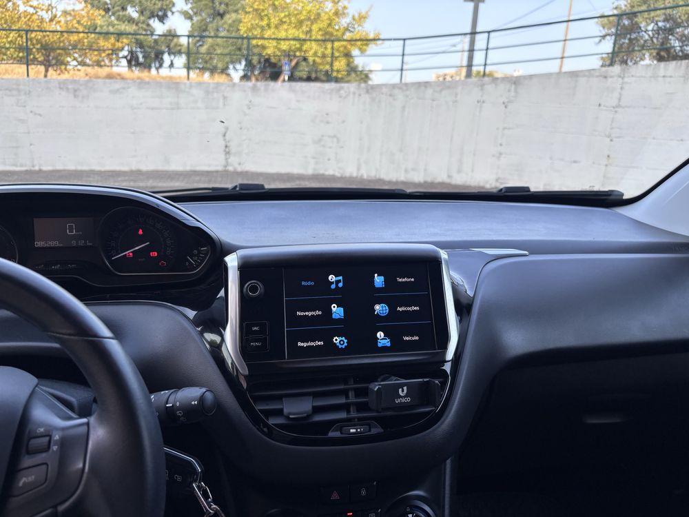 Peugeot 208 BlueHDI 1.5 Signature