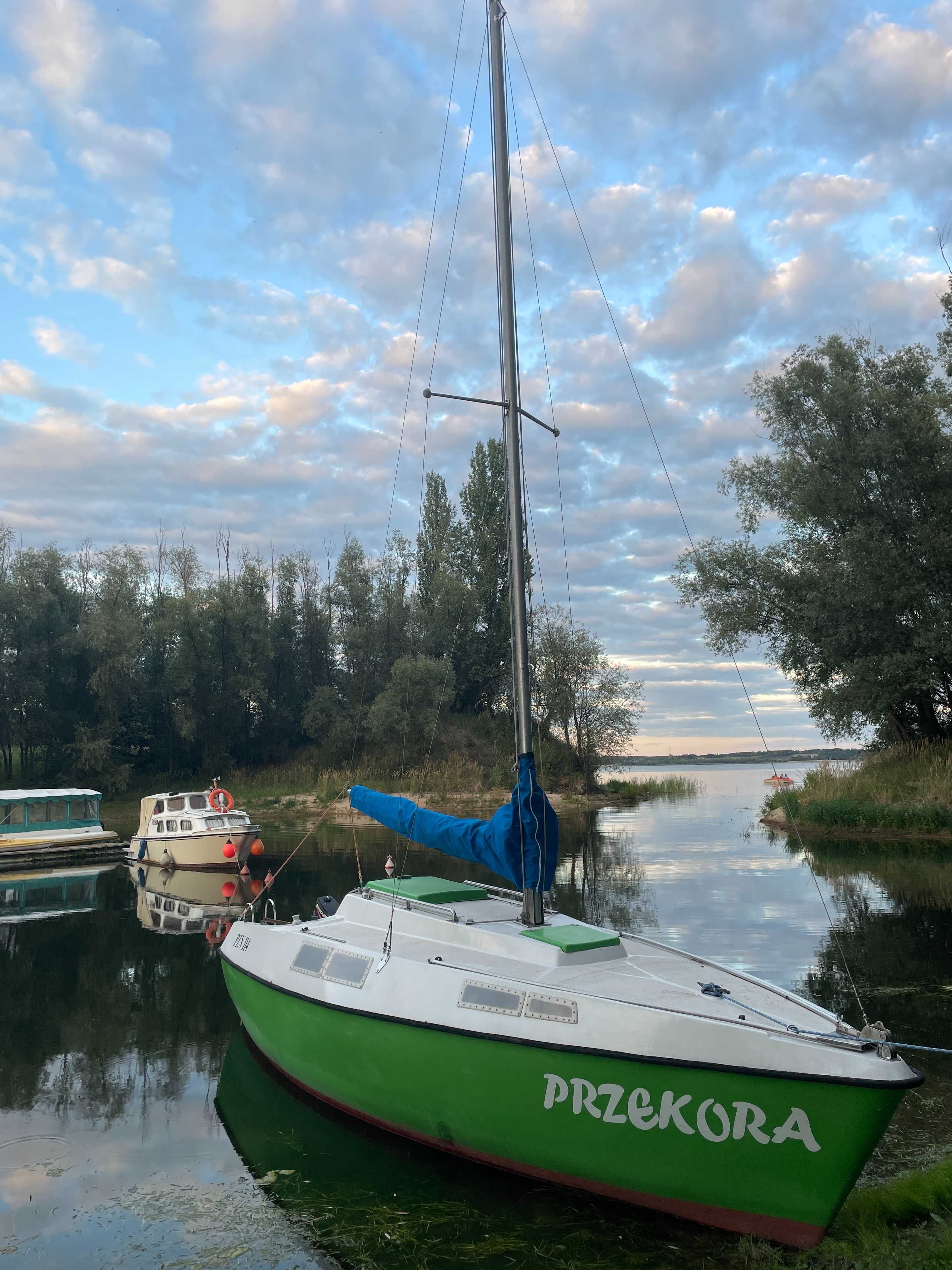 Sprzedam jacht MAK 707 zarejestrowany w REJA 24 do 11.09 na wodzie