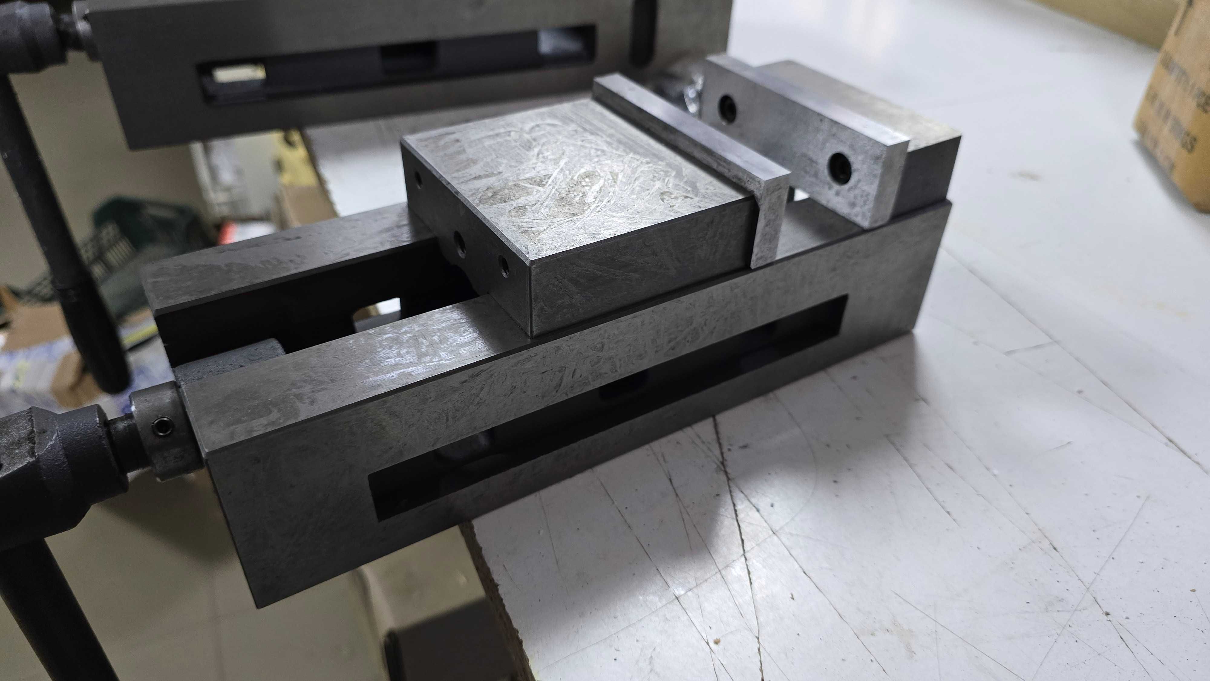 Тиски прецизионные станочные QM16100N. QM16160N. (лещата)