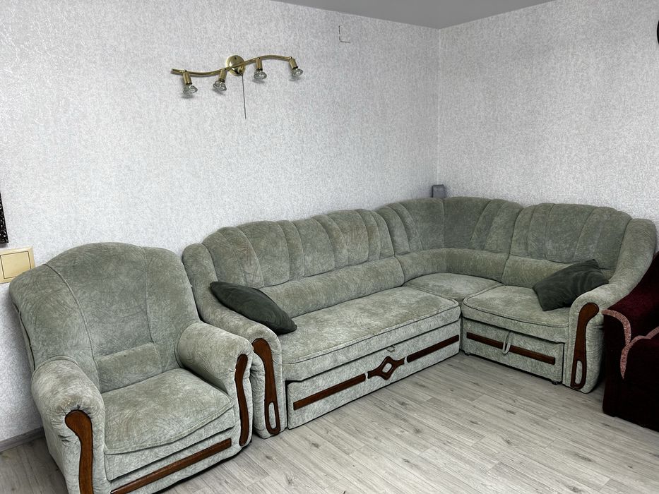 Диван кутовий з кріслом