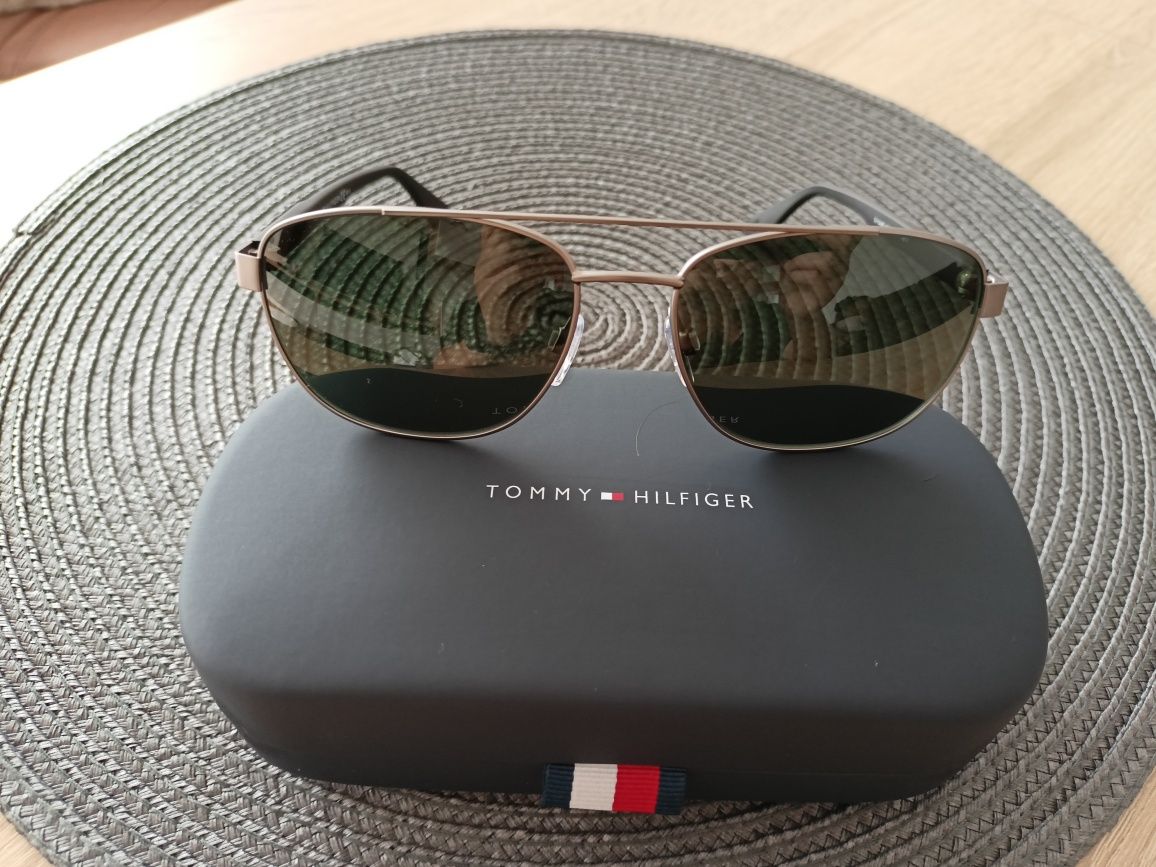 Okulary przeciwsłoneczne Tommy Hilfiger