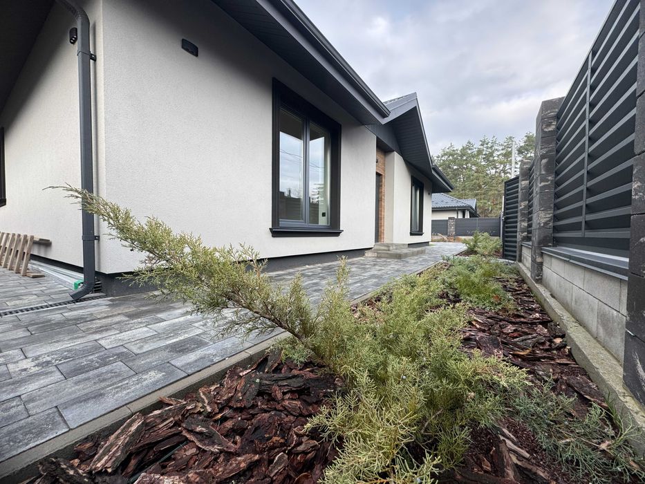 Котедж з сучасним ремонтом у курортному Ворзелі! Мінімальне оформлення