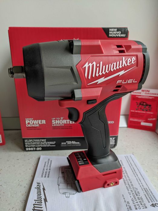 Бесщеточный ударный гайковерт Milwaukee М18 FUEL 2967-20 (FHIW2F12-0)