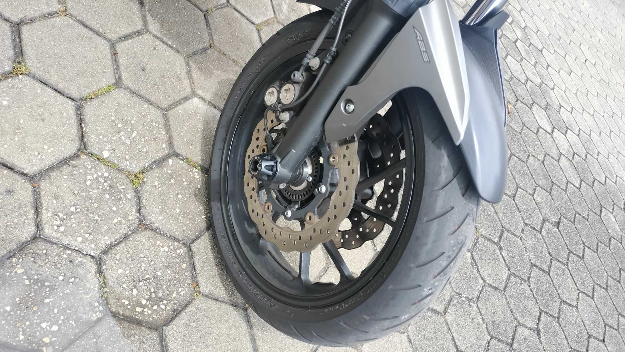 Yamaha MT-07 | Potência e Estilo com Apenas 27.000km