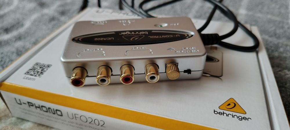 U - phono ufo202