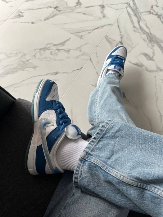 Nike SB Dunk Born x Raised