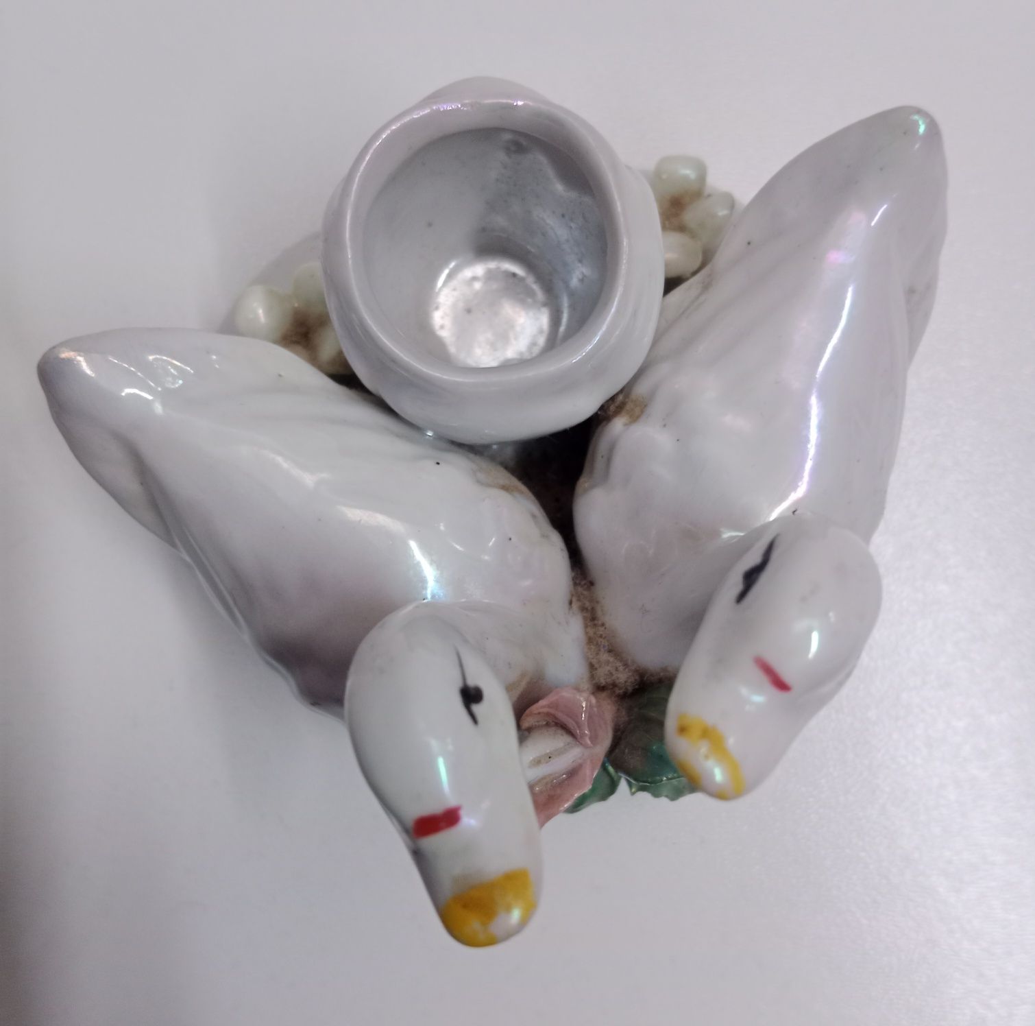 Figurka porcelanowa. Para łabędzi. Z czasów PRL-u