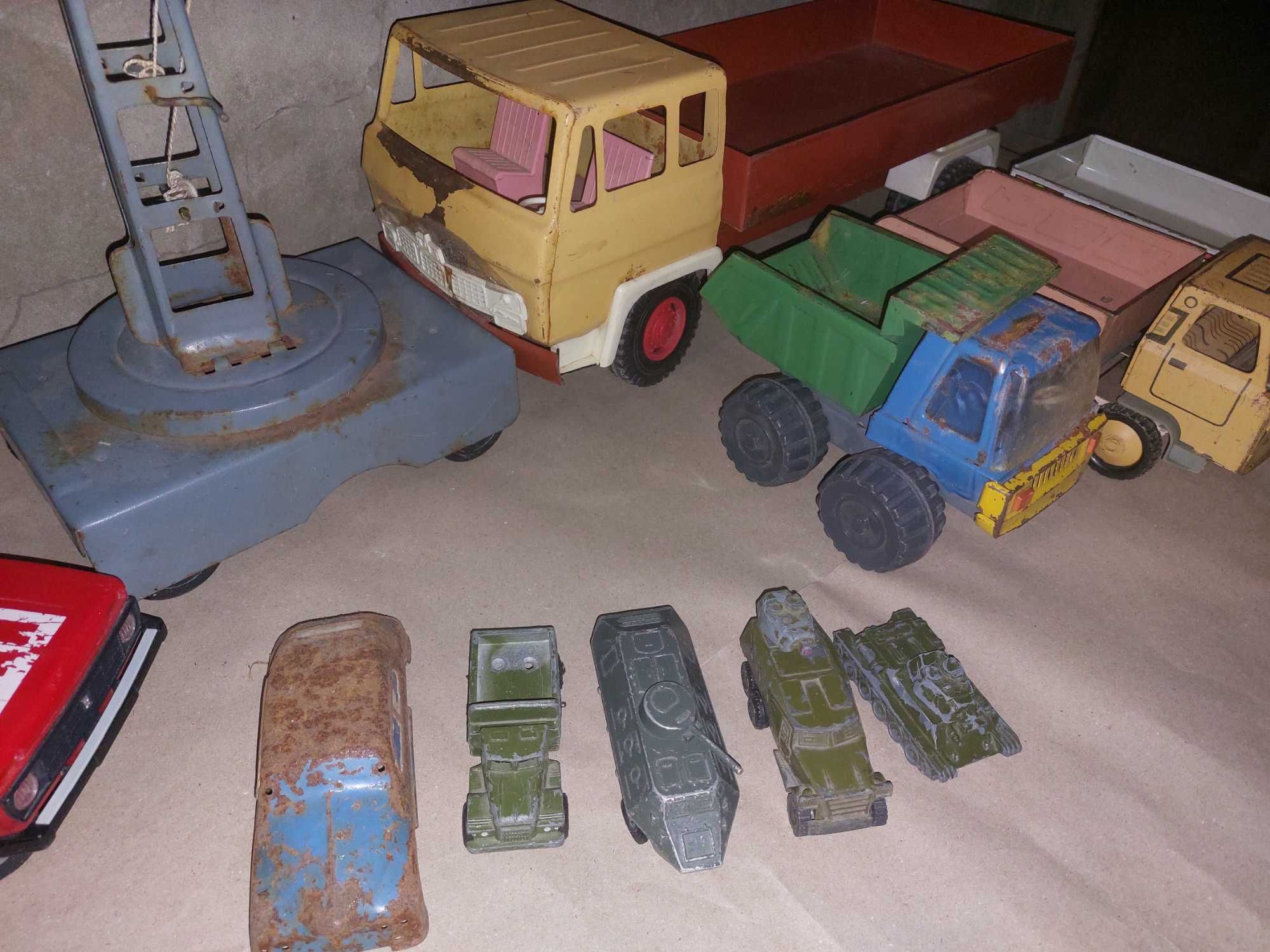 Игрушки машины (машинки) периода СССР.