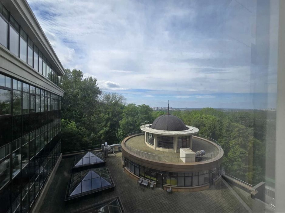 Здам офіс в бізнес-центрі "Summit" вул. Грушевського, 9б.