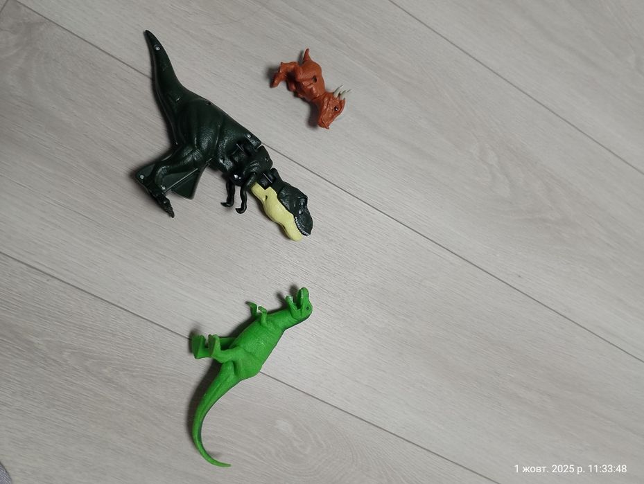 Іграшки динозаври в гарному стані jurassic world