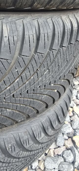 Шини шина покришки всесезонка R17 235/45