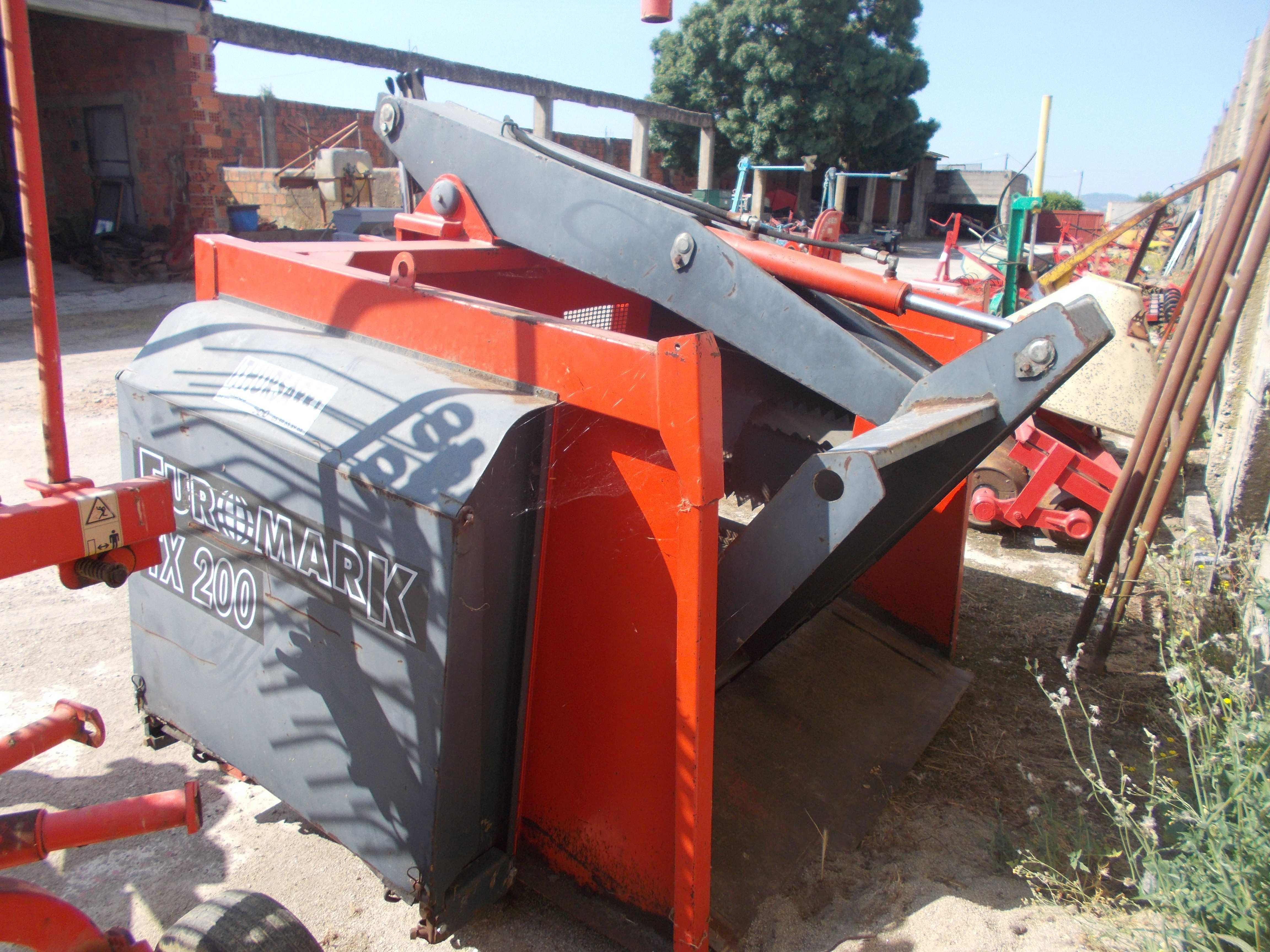Máquina de Apanhar Fardos.
