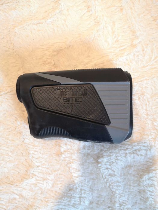 Range finder Bushnell v4
