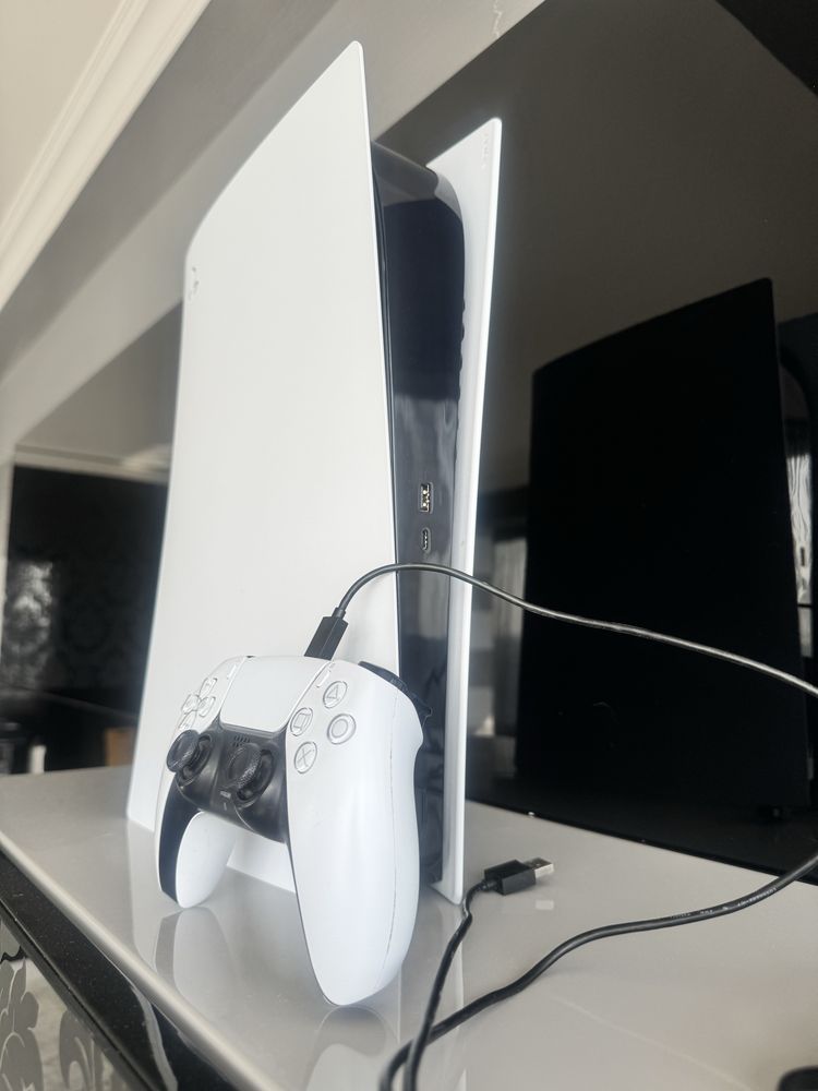 Продам Sony PlayStation 5