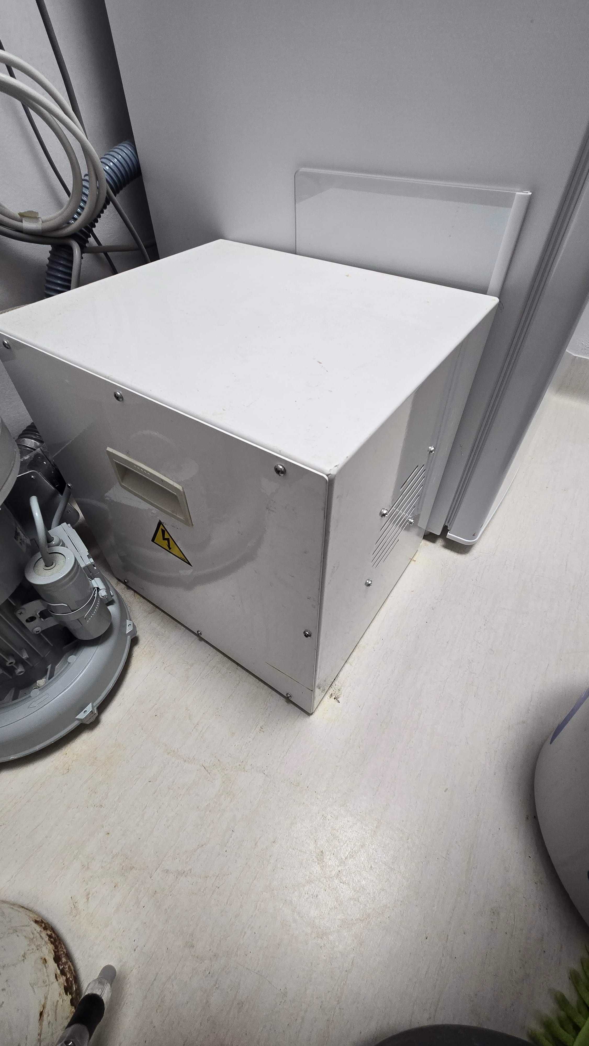 Unit stomatologiczny Diplomat Adept 270