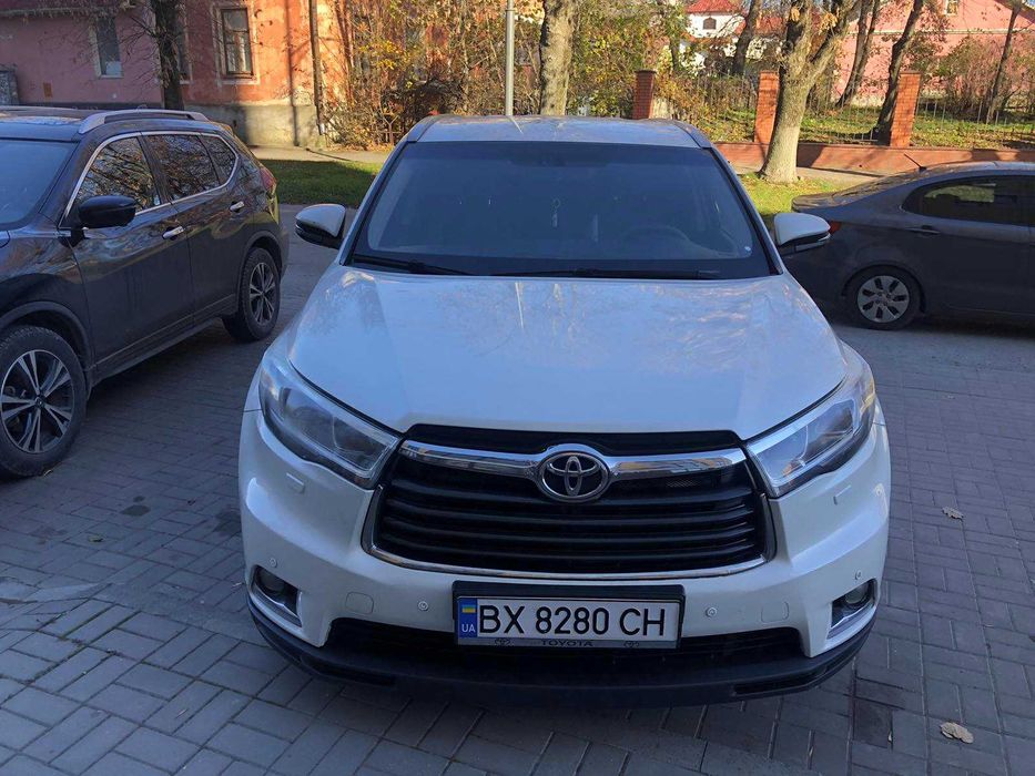Toyota Highlander 3.5 2014 рік