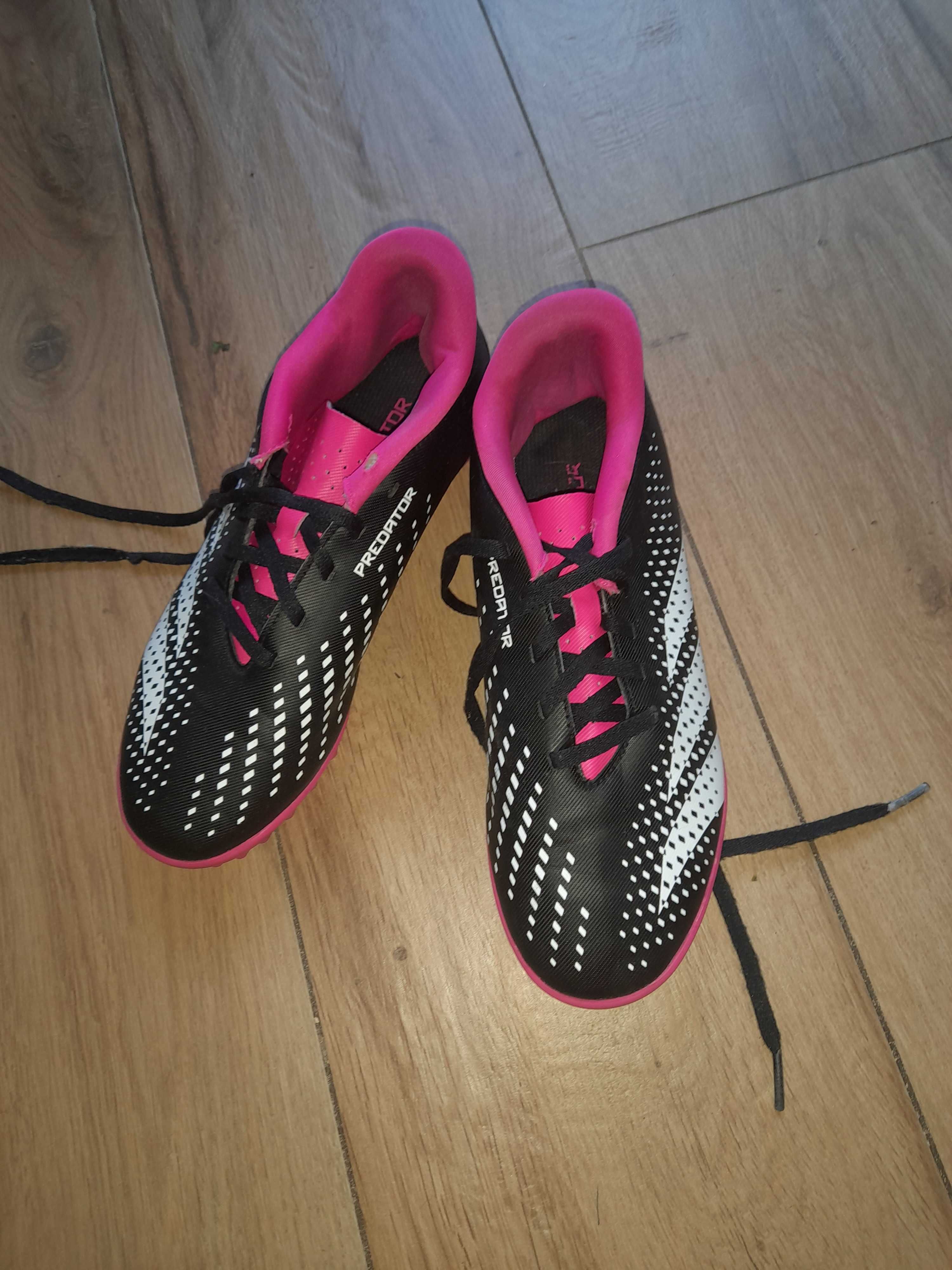 Turfy chłopięce adidas predator 38