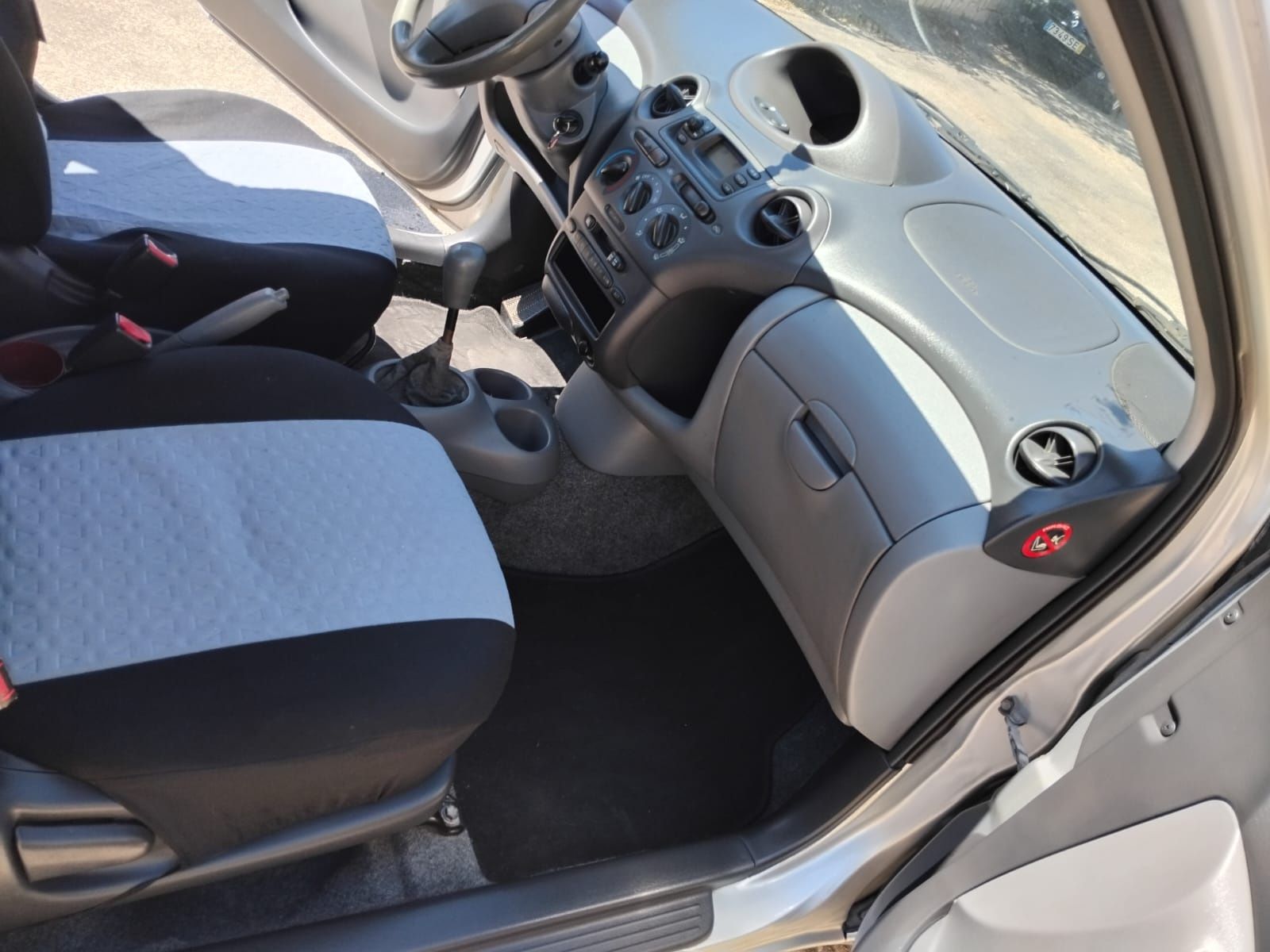 Toyota Yaris 1.0 vvti