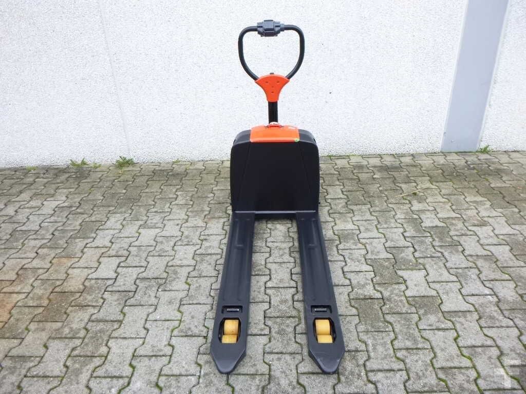 Porta paletes elétrico 1500kg , novo , 1150€