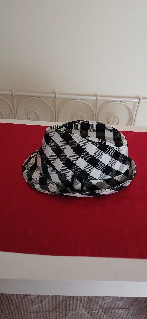 Chapéu xadrez, novo