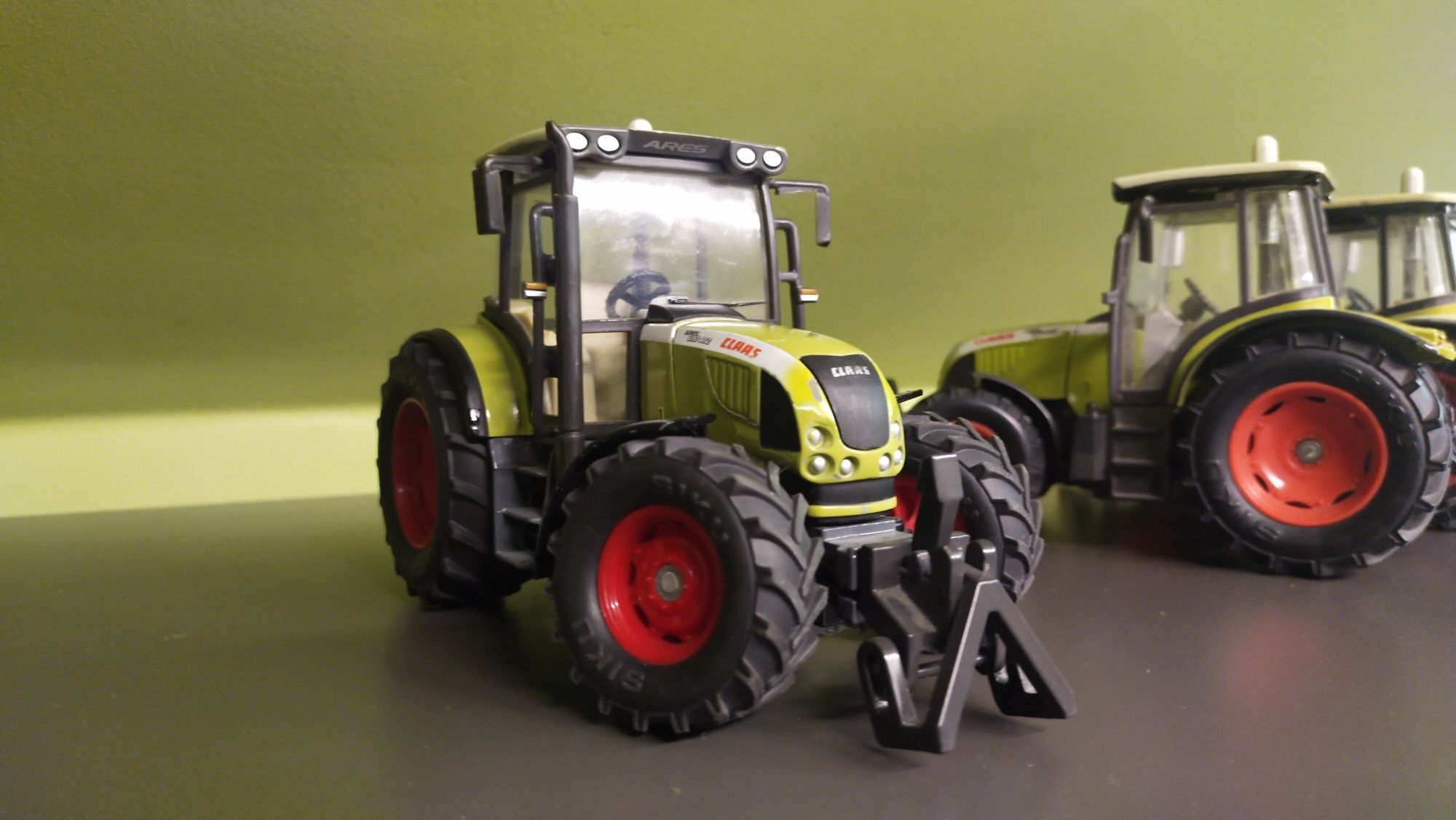 Siku traktor Claas 1:32