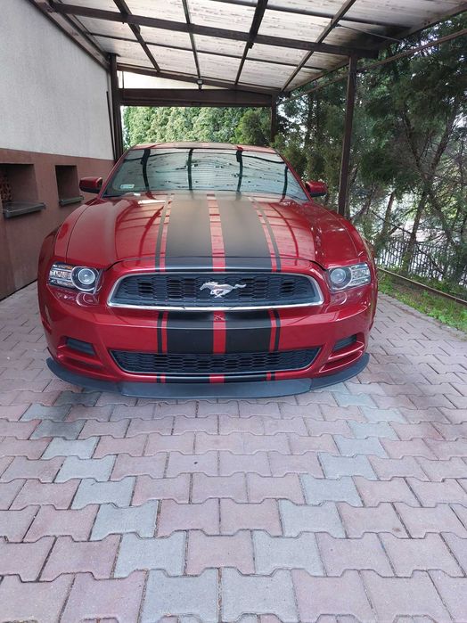 Ford Mustang 3.7 V6 Premium Ruby Red SYNC