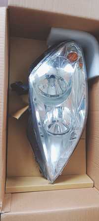 Lampa przednia prawa Opel Zafira