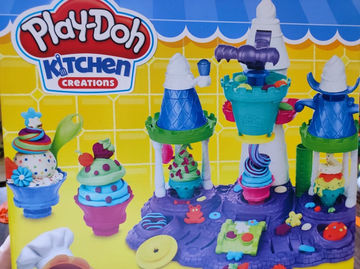 Zestaw Ciastolina lodowy zamek PlayDoh