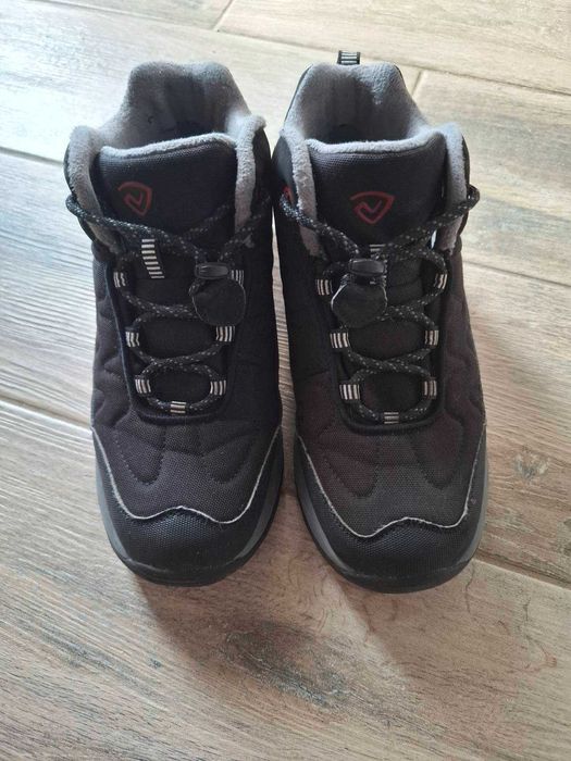 Зимове взуття підліткове 38р