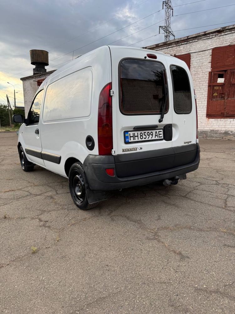 Renault kangoo авто