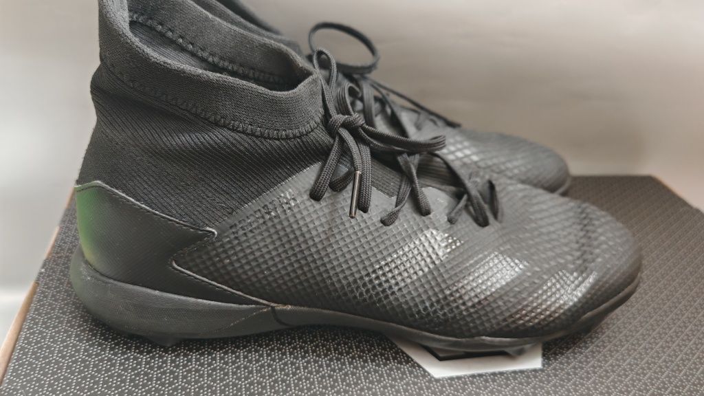 Футбольні бутси Адідас Adidas Predator копи кросівки