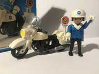 Playmobil Vintage 3564 com moto de polícia e figura de 1987, completo.