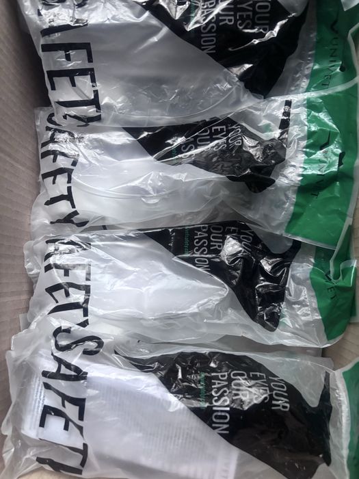 Захистні окуляри