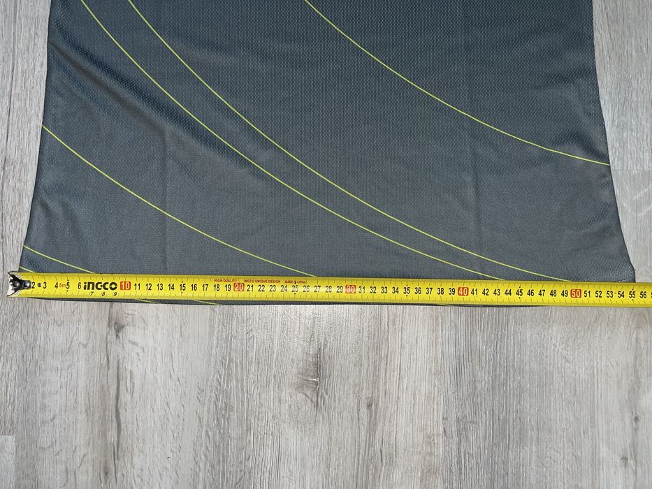 Спортивна футболка