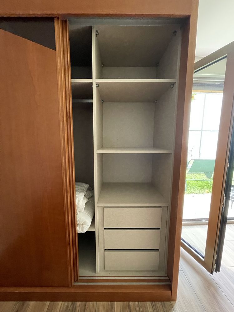 Quarto completo como novo
