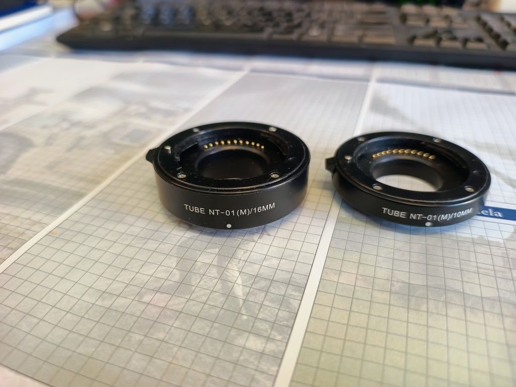 Dwa pierscienie pośrednie do makrofotografii dla systemu micro 4/3
