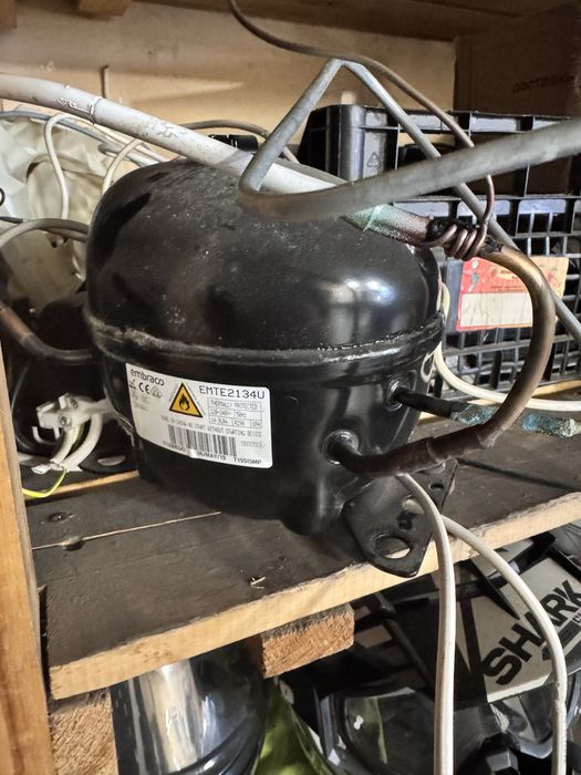 Компрессор Embraco EMTE 2134U морозильной камеры Liebherr