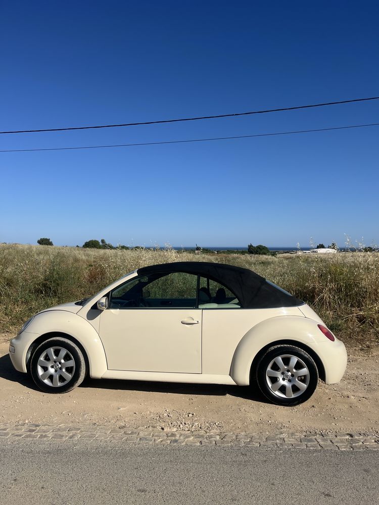 VW New Beetle Cabriolet 1.9 TDI (2004) – Edição Creme