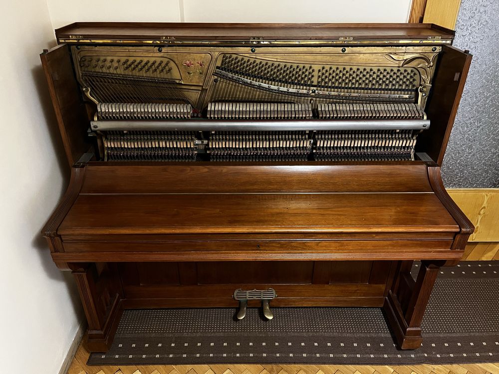Pianino Schuppe & Neumann Liegnitz 1926r.